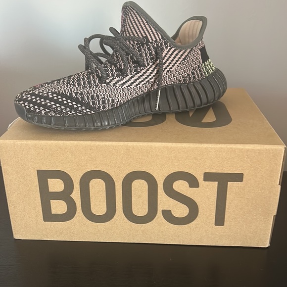 Yeezy Boost 350 V2 “Yecheil” - Picture 6 of 6